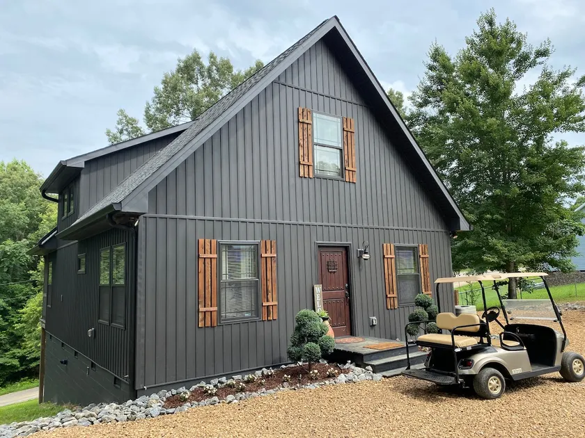 Walnut Cove Cottage *with recently added hot tub* - Image 1