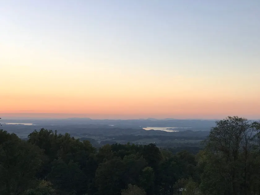 Views, hot tub, private, wifi, pet friendly - Image 1