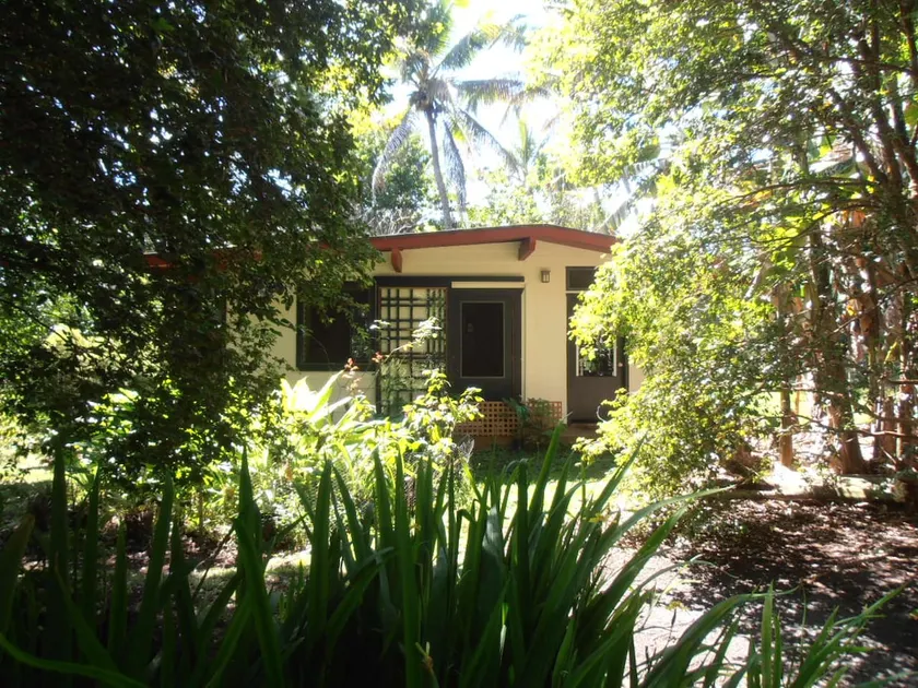 Kehena Honey House, beach bungalow - Image 1