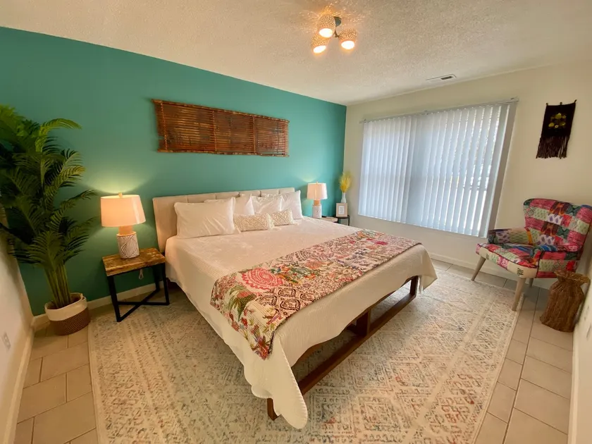 Great First Floor Condo! - Image 1