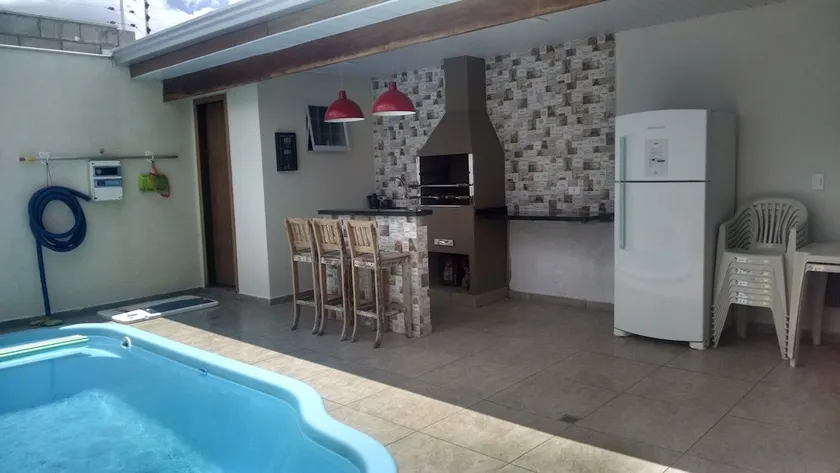 Complete house with a leisure area - Image 1