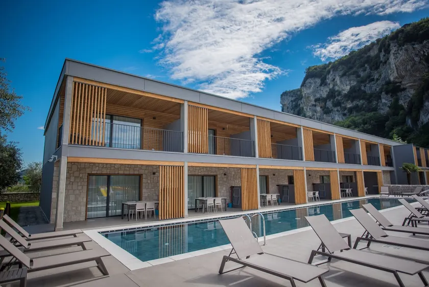Family villa with pool 1 - Image 1