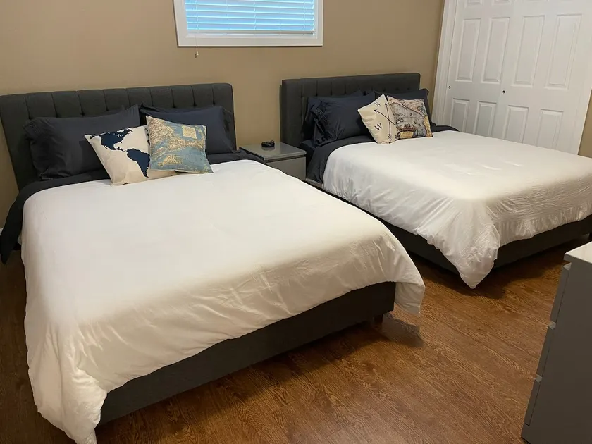 Clean, comfortable home to yourself! - Left unit - Image 1