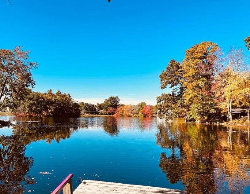 Peaceful WATERFRONT Cottage Near Mystic and Casinos - Image 1