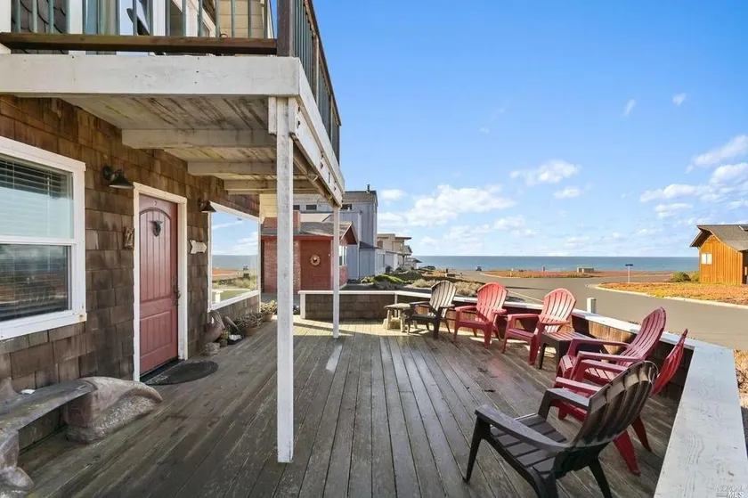 Whale Tail Bahay |Walk to Beach Ocean View Hot tub - Image 1