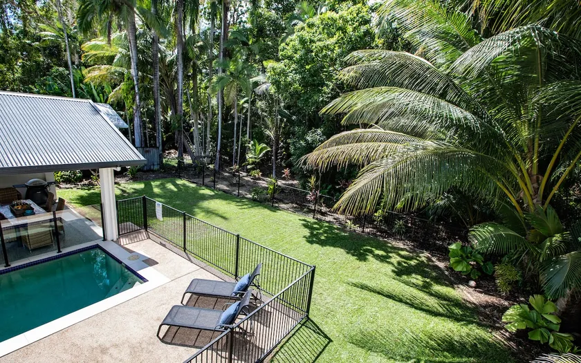 Cowrie Beach House Port Douglas - Image 1