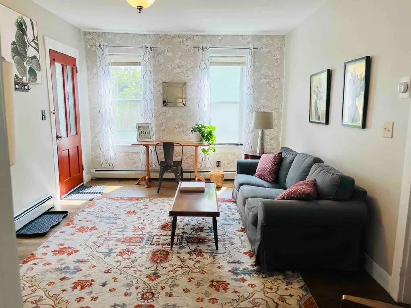 1000sq.ft Relax at Lareau. Downtown Lebanon. - Image 1
