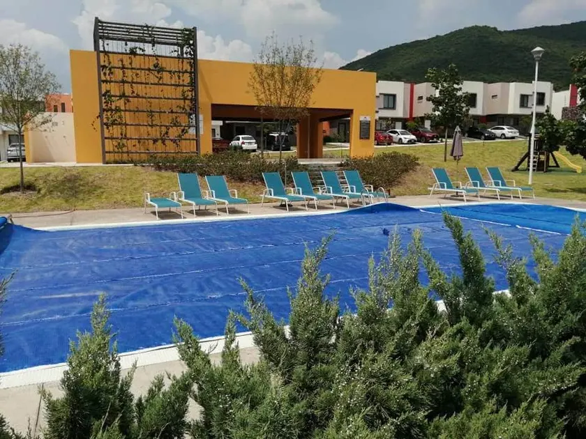 Private gated community house (surveillance), swimming pool and terrace. - Image 1