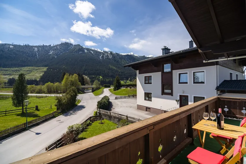 Modern Apartment in Mühlbach near Ski Area Kirchberg - Image 1