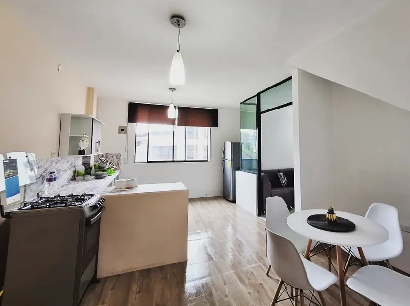 Large apartment, great location and garage! - Image 1