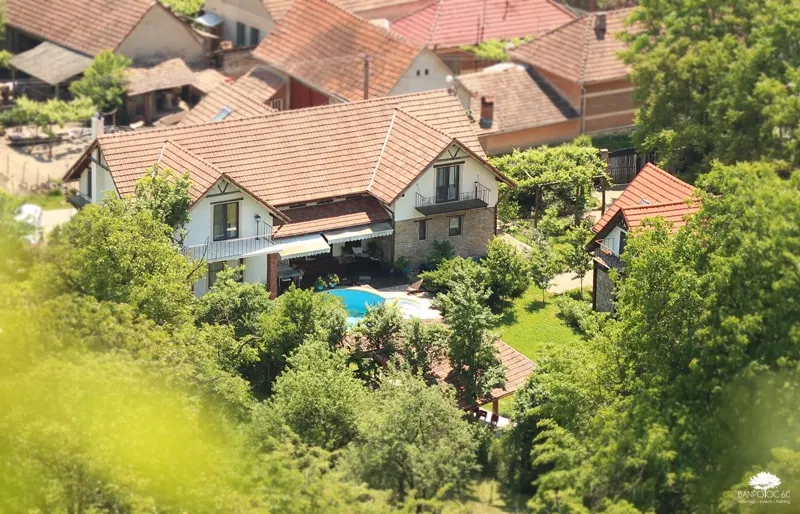 Charming villa in the heart of Transylvania - Image 1