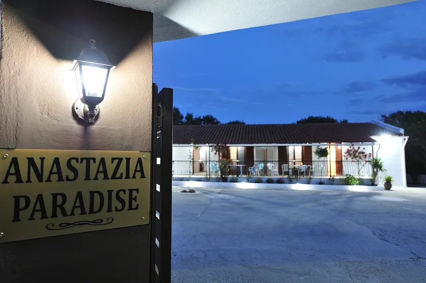 Anastazia Paradise - Image 1