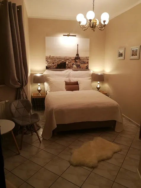 Cozy and tasteful apartment with bathroom. Boat - Image 1