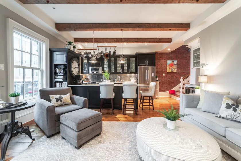 Historic downtown Halifax 4-bedroom townhouse - Image 1