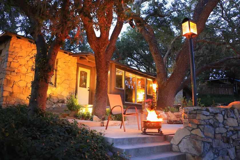 The Farm House,Paso Robles| Firepit| Pet Friendly - Image 1