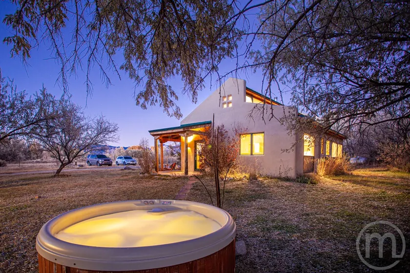 Private Oasis - Taos Home - Hot Tub- Special Rates - Image 1