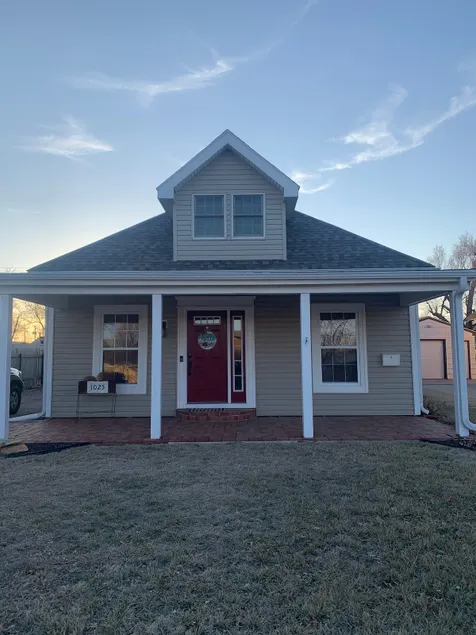 The Monroe House - Image 1