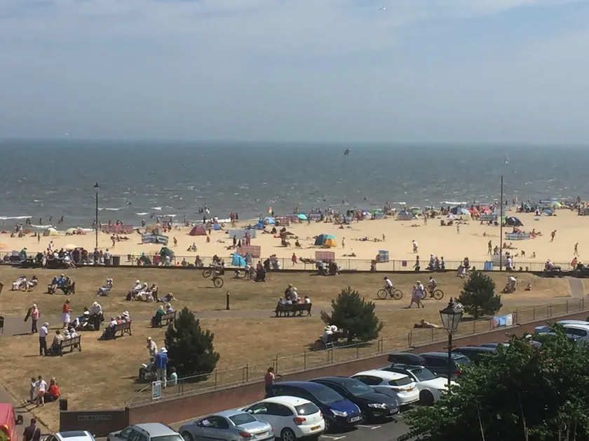 Pier Hotel - Image 1
