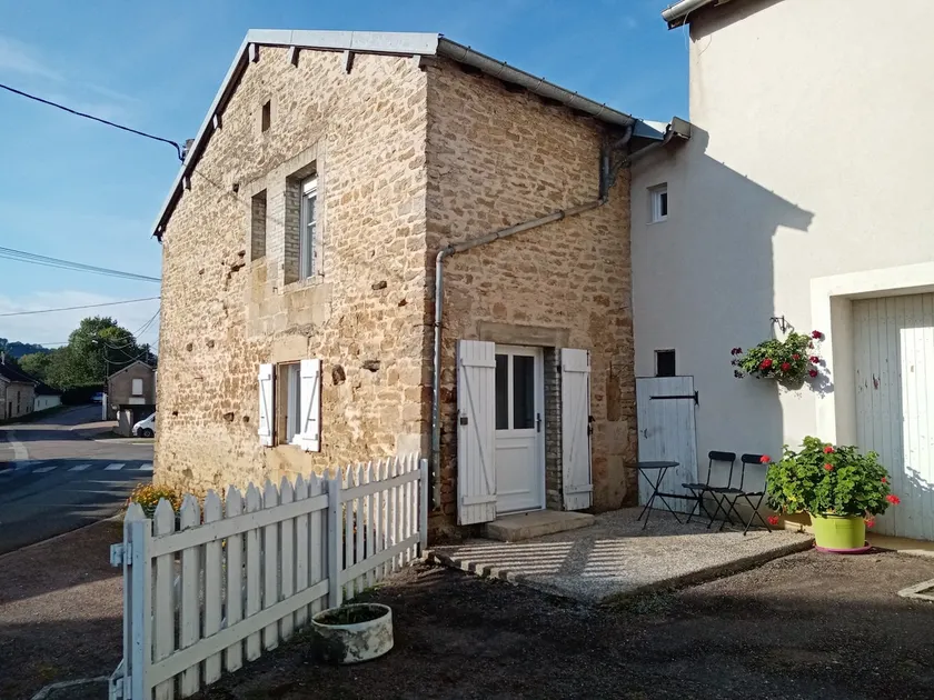 Nice little house close to Langres - Image 1