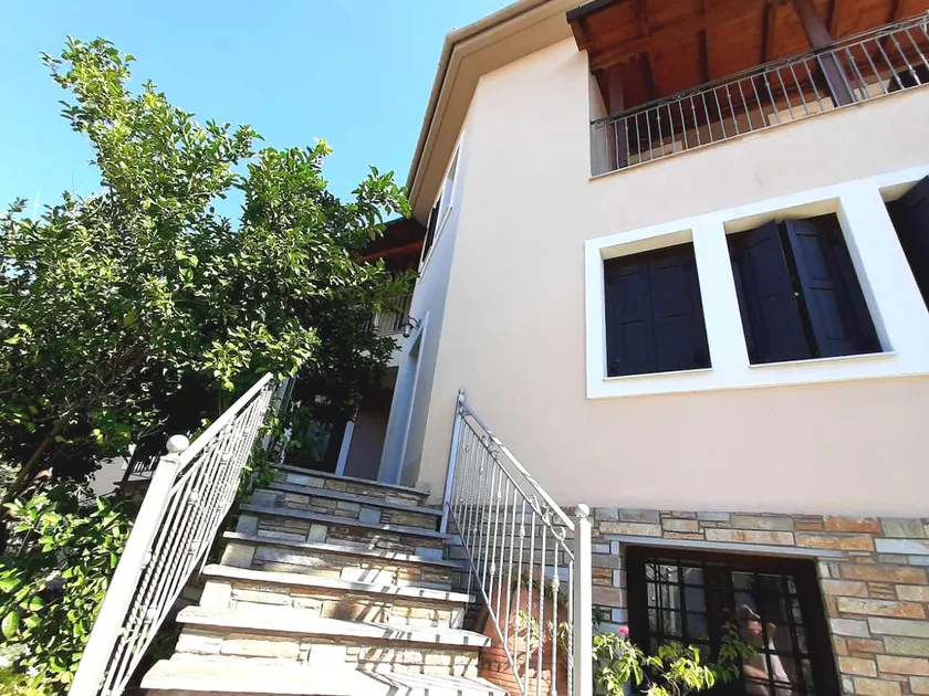 Anesis home - Image 1