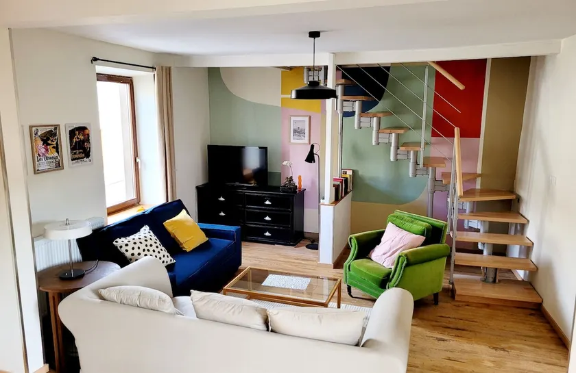 Renovated townhouse - Image 1