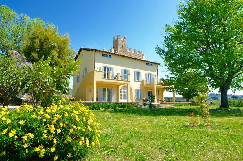 Magical 1900s Farmhouse near Rome with hot tub - Image 1