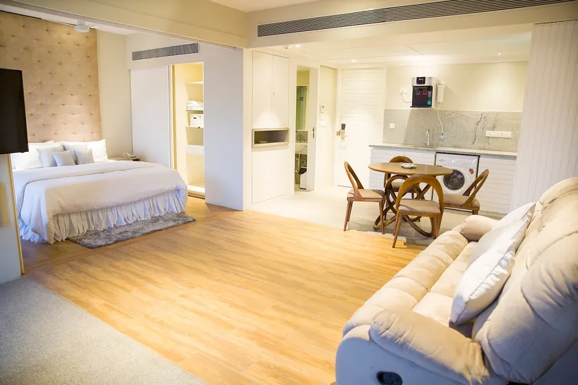 1 BHK Suite Apartment in Dona Paula - Image 1