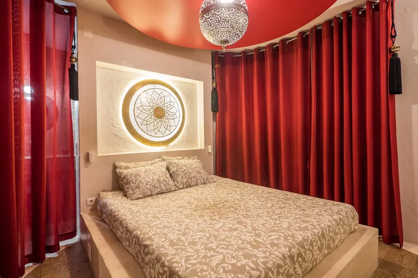 #STAYATmyHOME - Lisbon - Sodre Wharf - Image 1
