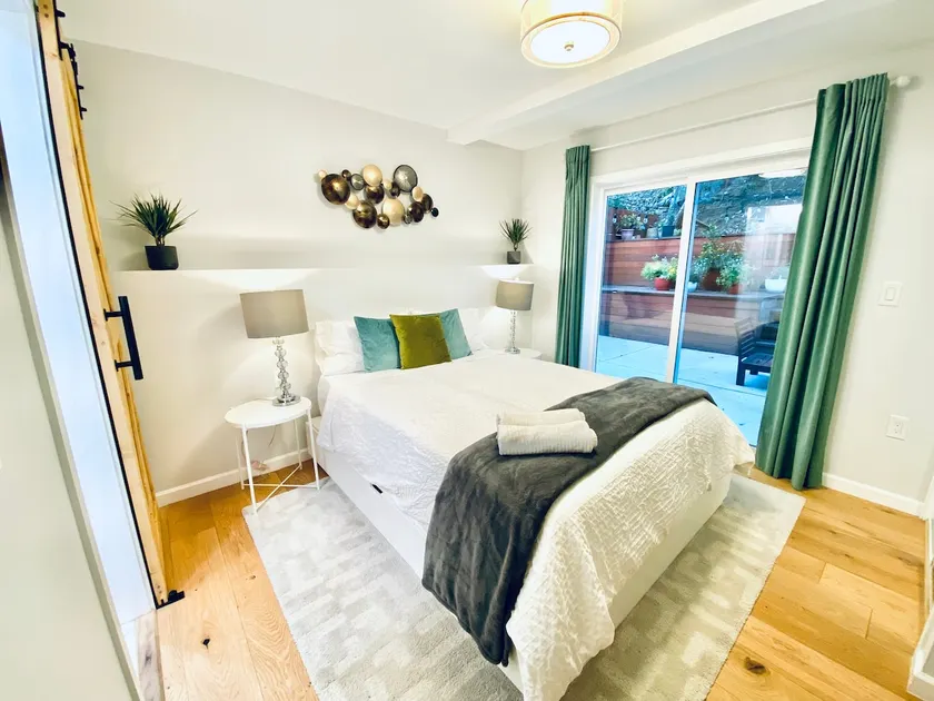 Garden Gem | 2 Bath, Firepit, Fast WiFi, BART/Pkg - Image 1