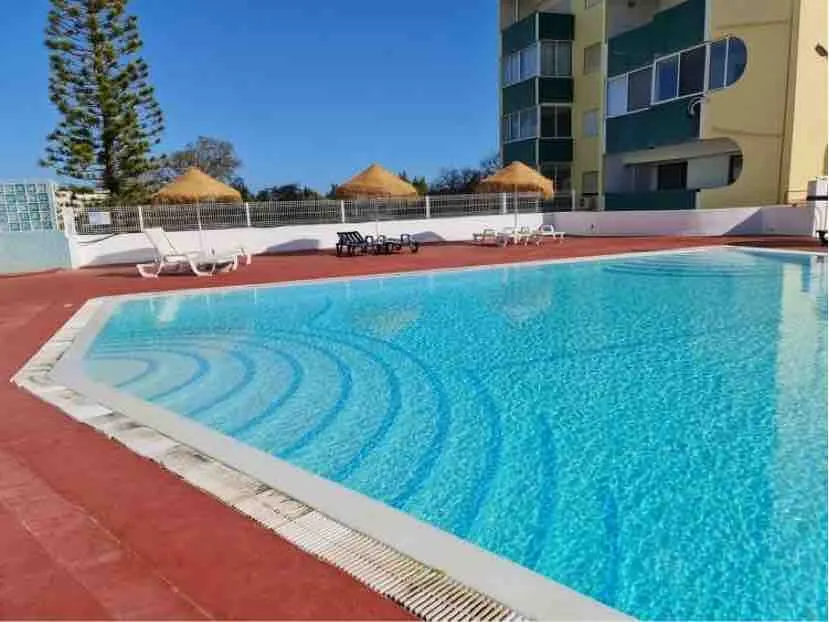 House Amendoeiras, fully equipped apartment with swimming pool - Image 1