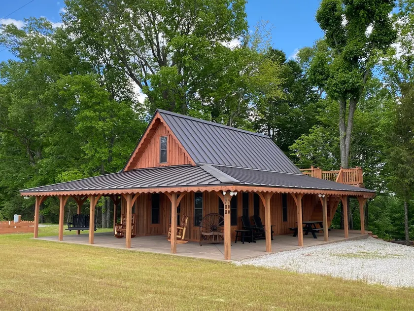 White Bluff Cabin with Hot tub on lake Malone - Image 1