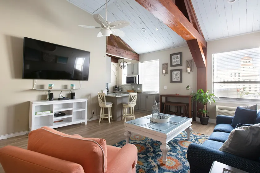 Palm Beach Hotel Penthouse - Image 1