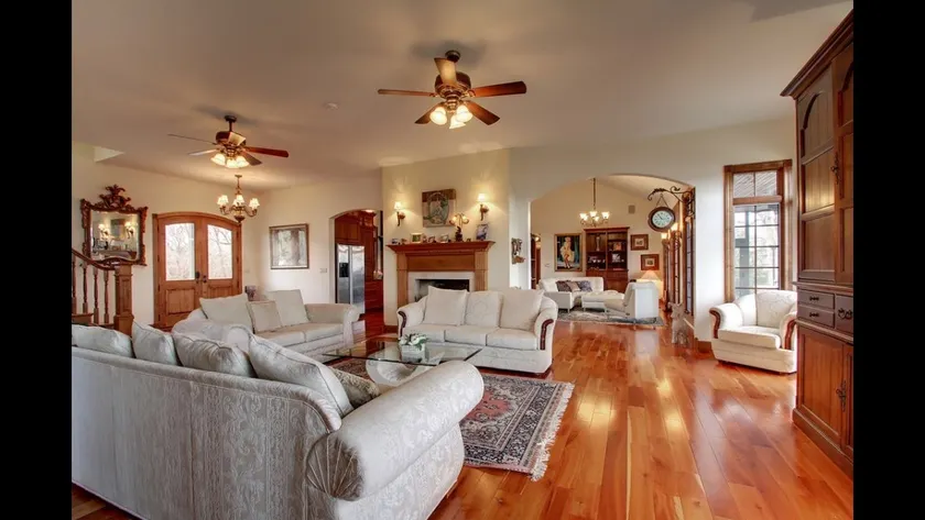 Affordable LUXURY Waterfront Mansion! SPECIAL!!! - Image 1