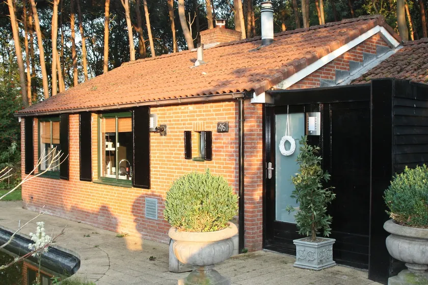 Luxury bungalow (wellness) cottage. - Image 1