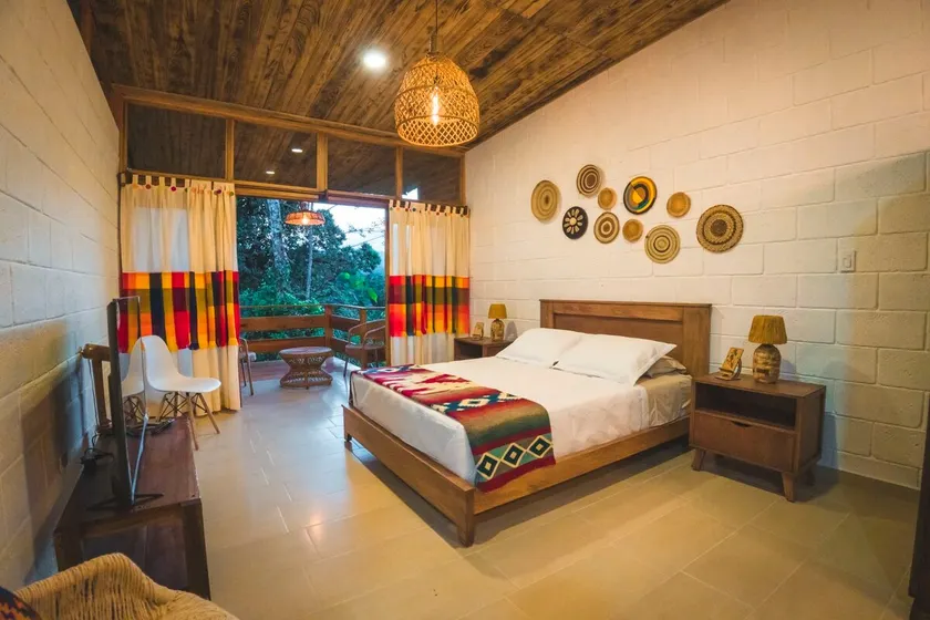 Bamboo View / Heliconia Suite - Image 1