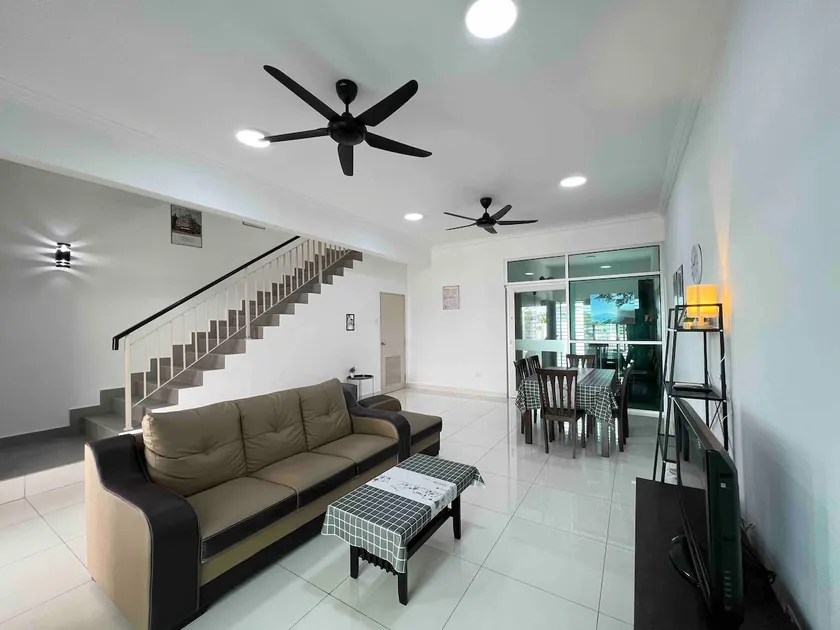 Raub 劳勿舒心民宿 | 4BR Homestay for 10 People - Image 1