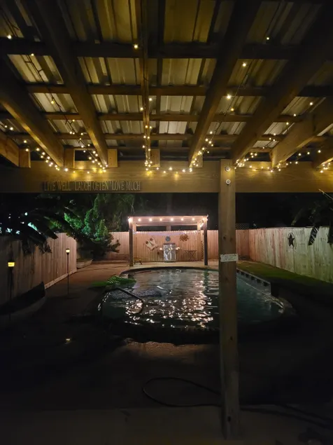 Coastal Cottage with Pool - Image 1