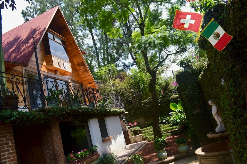 Cozy Swiss Chalet - Image 1