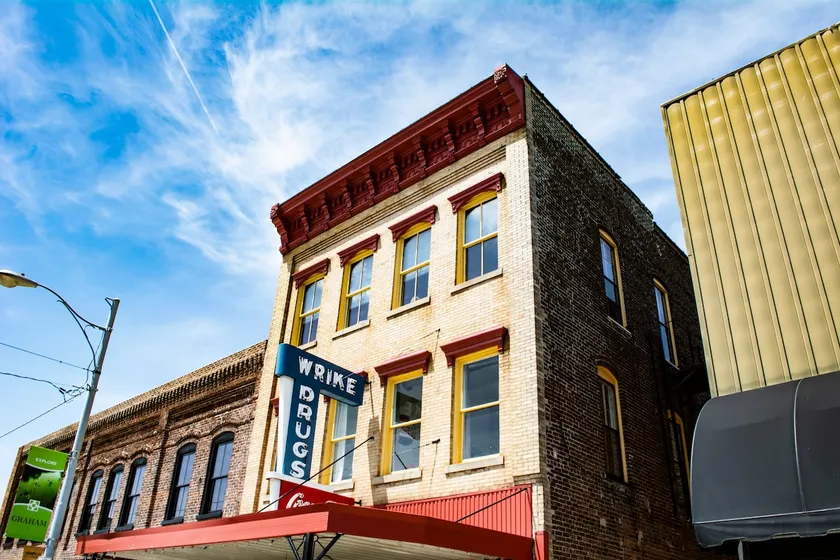 Wrike's Loft Apartment in Beautiful Graham - Image 1