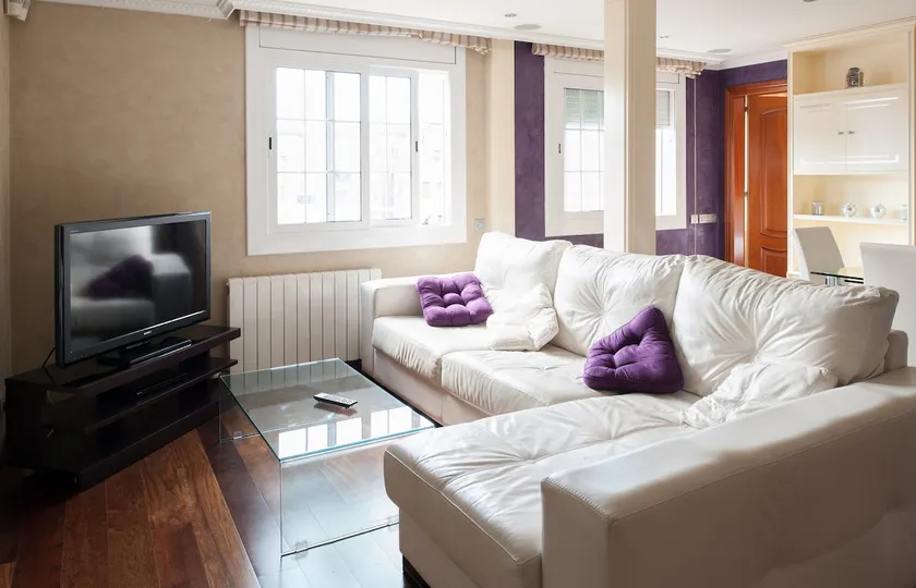 Splendid Gaudi Mercat del Ninot Apartment - Image 1