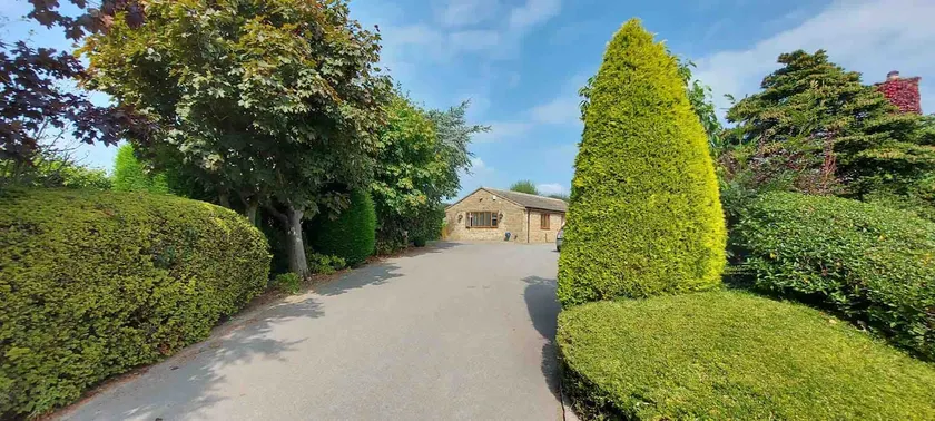 Private and Unique Cottage Close to Sheffield - Image 1