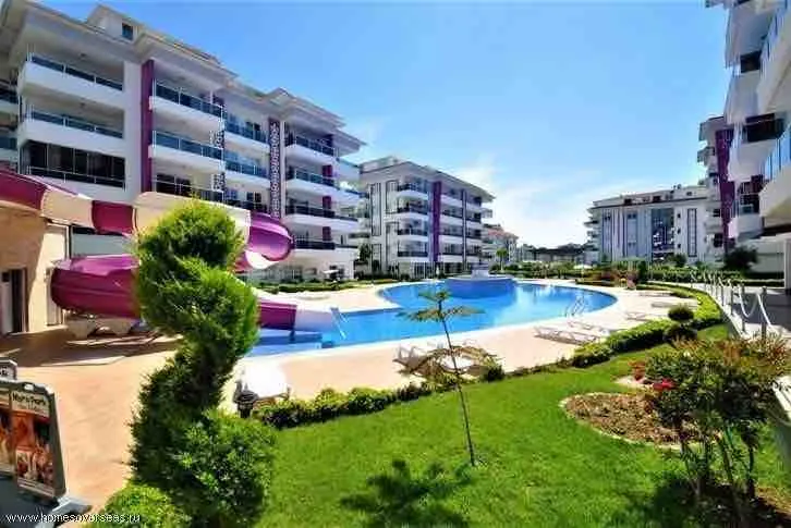 Residence close to the sea in a complex with a pool in Alanya - Image 1