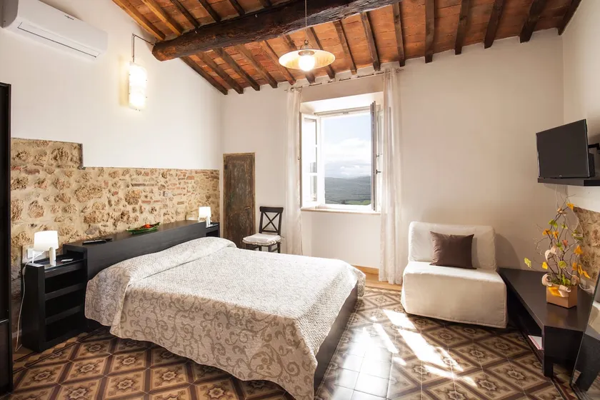 Studio apartment in historical center 1 - Image 1