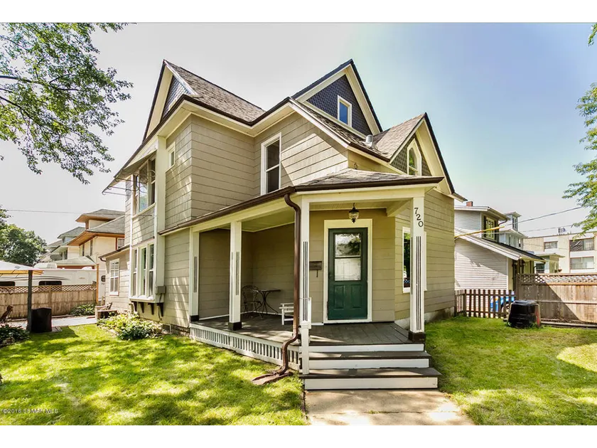 Large 4 Bedroom Downtown Home JUST BLOCKS TO MAYO - Image 1