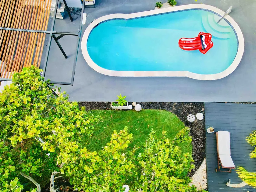 Unique Villa with pool on canal. Near beach, mall - Image 1