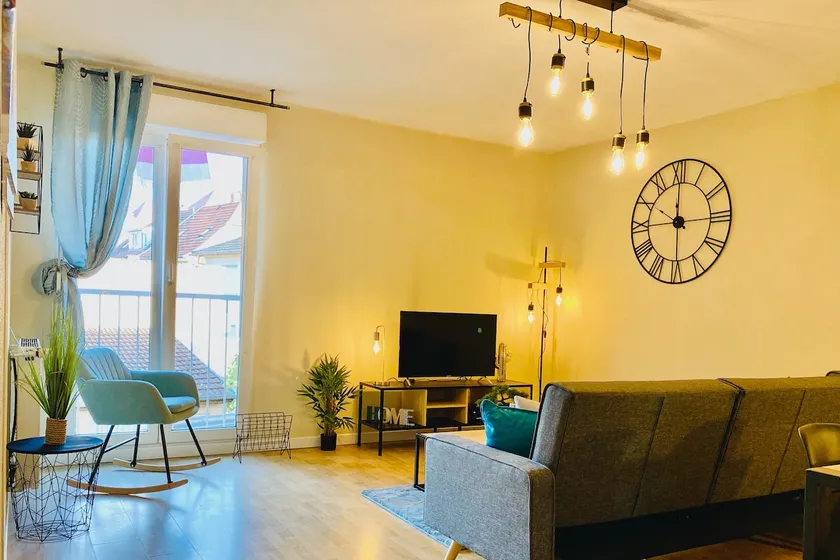 Modern 4-room apartment in COLMAR city center/PARKING - Image 1