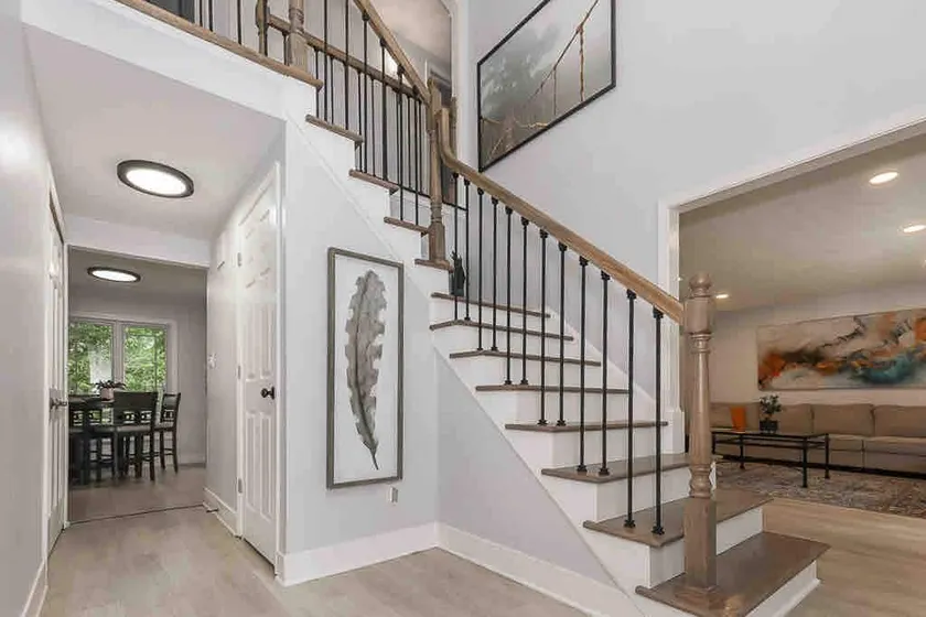 Avon Lake - Recent Remodeled & Spacious Charming 2BR Beach Home - Image 1