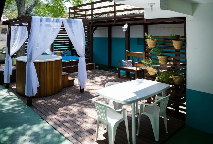 Residencial Agatha in Bombinhas - SC, Suite 04. - Image 1