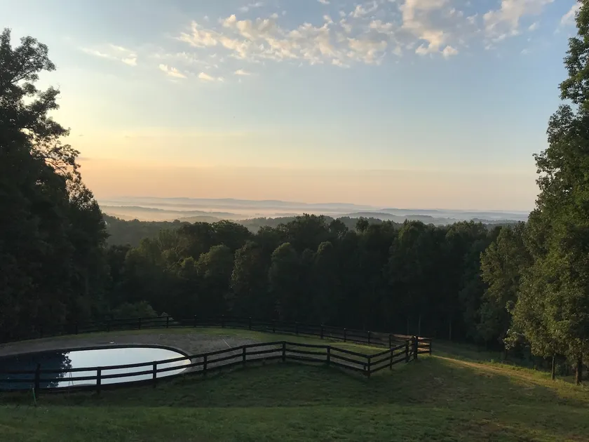 Private Mountain Top Estate - Image 1