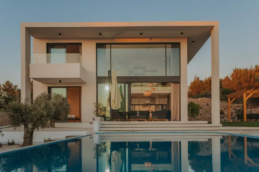 Villa Maris - Luxury Villa with Pool - Image 1